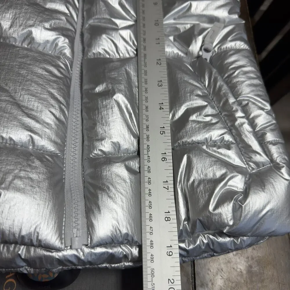 Girls Heavyweight Puffer Vest Silver Metallic Size Large (10)